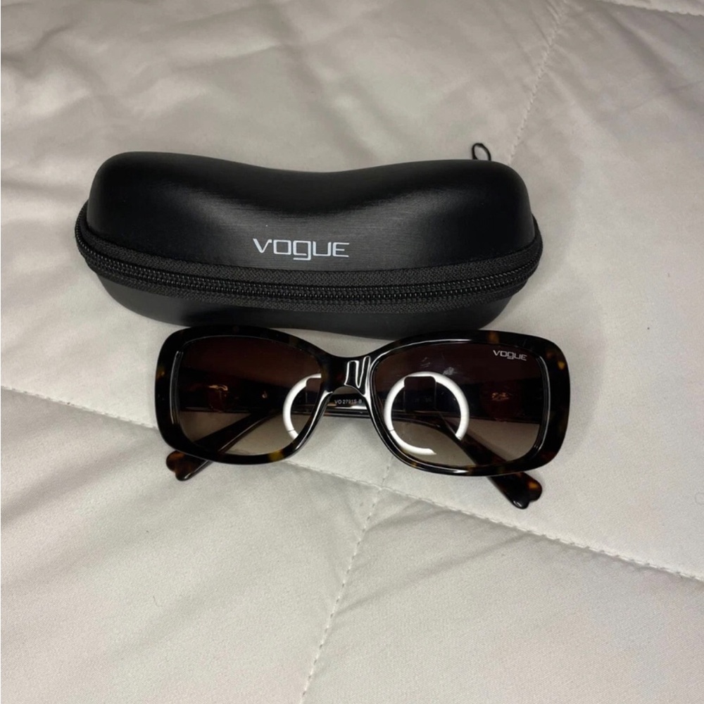 Vogue Tortoise Shell Sunglasses with Black Case